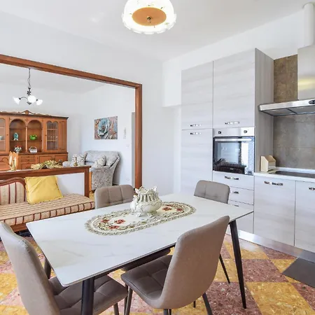 Apartment In Badia Tedalda